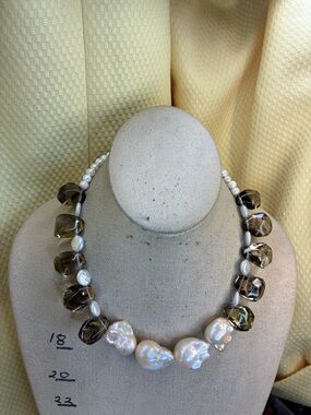 CreamBaroque Pearl & Smoky topaz Statement Necklace